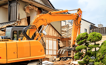 「遺品整理から建物の解体まで一括サポート」画像